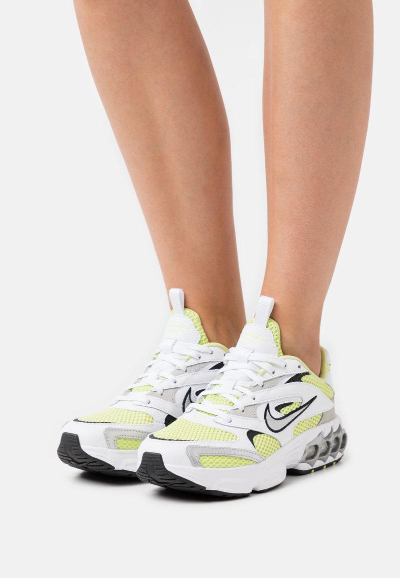 Nike Sportswear ZOOM AIR FIRE - Sapatilhas - weiss