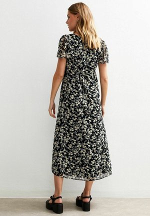 Robe de jour - black pattern