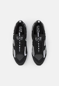 EA7 Emporio Armani ULTIMATE KOMBAT UNISEX - Sportbačiai - black/silver