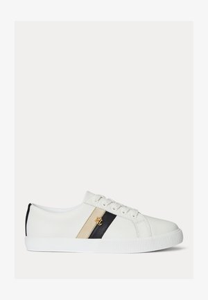 Valge madala säärega tennisking, millel on beežid ja mustad küljeribad ning kuldne „RL“ logo, valged paelad ja tekstureeritud valge kummipõhi.