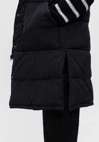 PULL&BEAR Kamizelka