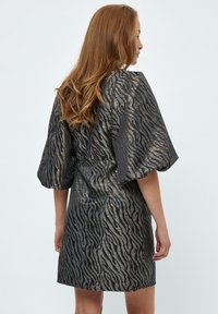 Minus MIEMMALIA DRESS 3 - Dnevna haljina - black pr
