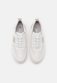 Tamaris Pure Relax Baskets basses - white