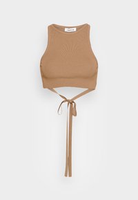 Top cropped canelado castanho com um decote alto e design sem mangas, apresentando um detalhe de laço na cintura para ajuste. Textura suave e formato ajustado.