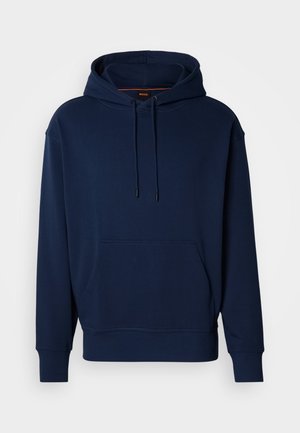 Marineblauer Hoodie aus weichem Stoff mit einer aufgesetzten Kängurutasche vorne, Kordelzug und gerippten Bündchen, mit einem dezenten Logodetail.