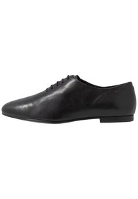 Vagabond Nauhakengät - black