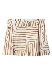 Pantaloni corti bianchi con motivo geometrico marrone, dotati di una larga cintura con fibbia circolare, dettagli plissettati e tessuto dalla texture morbida.