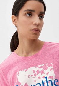 s.Oliver MIT FRONTPRINT - T-shirt z nadrukiem