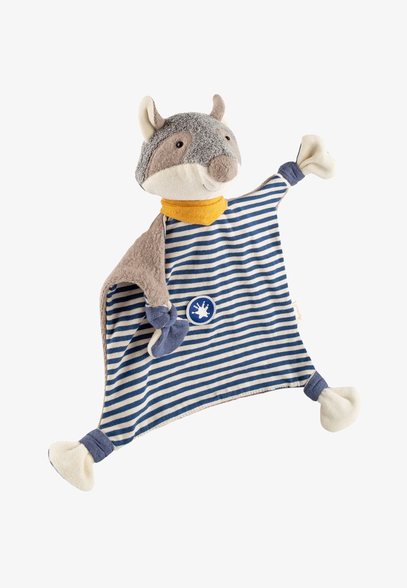 Peluche de raton laveur avec un visage beige et gris, une écharpe orange et un corps en tissu rayé bleu et blanc. Accents notables aux coins noués.