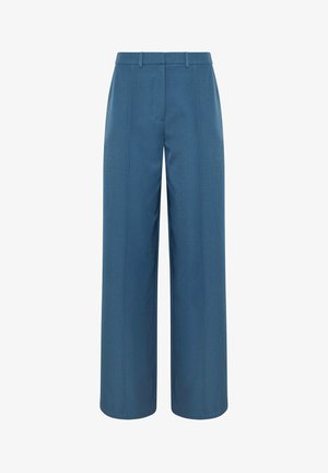 Pantalones azules de pierna ancha con pliegue delantero, presillas para cinturón y cierre frontal oculto.