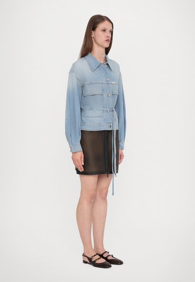 CLOSED WRAP JACKET - Džinsa auduma jaka - blue denim