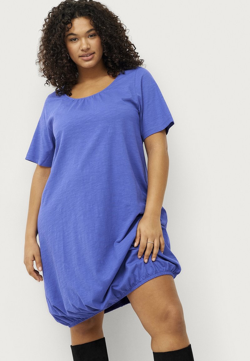 Ellos Plus collection BRITT - Robe en jersey - blau/bleu - ZALANDO.BE