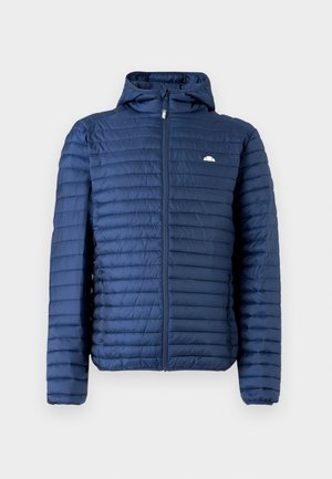 Marineblå dunjakke med hette, med glidelås foran, quiltet design, elastiske mansjetter og en liten logo på brystet.