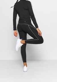 Even&Odd active Trikoot - black