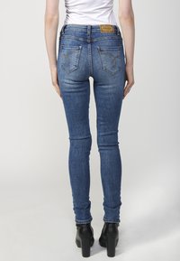 Koroshi LARGO - Aptempti džinsai - azul osc   dark blue