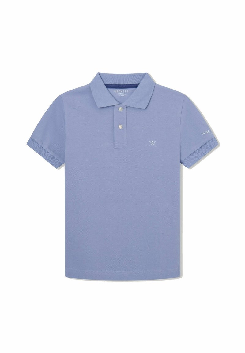 Polo bleu clair à manches courtes avec col, deux boutons, petit logo de rames croisées sur la poitrine et nom de la marque sur la manche gauche.