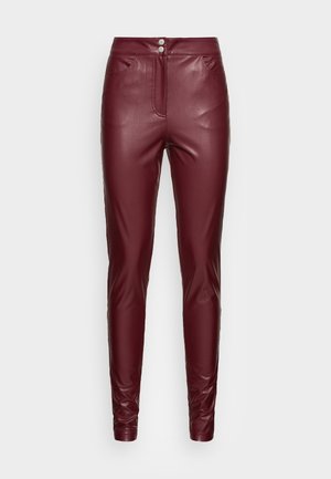 High-waist slim-fit burgundy faux leather pants with front pockets and double button closure.