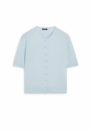 Lichtblauw kort mouw vest met ronde halslijn en knoopsluiting aan de voorkant, weergegeven op een effen witte achtergrond.