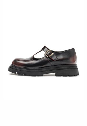 Slip-ons - burgundy