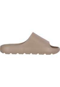 Beige slip-on sandal lavet af blødt gummi. Den har en bred rem, rund tå og en struktureret sål med små riller for bedre greb.