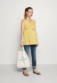 JoJo Maman Bébé Blusa - yellow