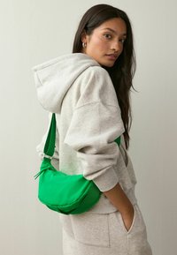 Next SLING - Skuldertasker - green
