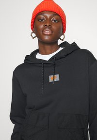 felpa nike sportswear air hoodie
