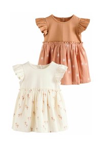 Deux ensembles de robes avec des manches volantées. L'un est en terre cuite avec une taille froncée, l'autre est crème avec de la broderie florale et une jupe évasée.