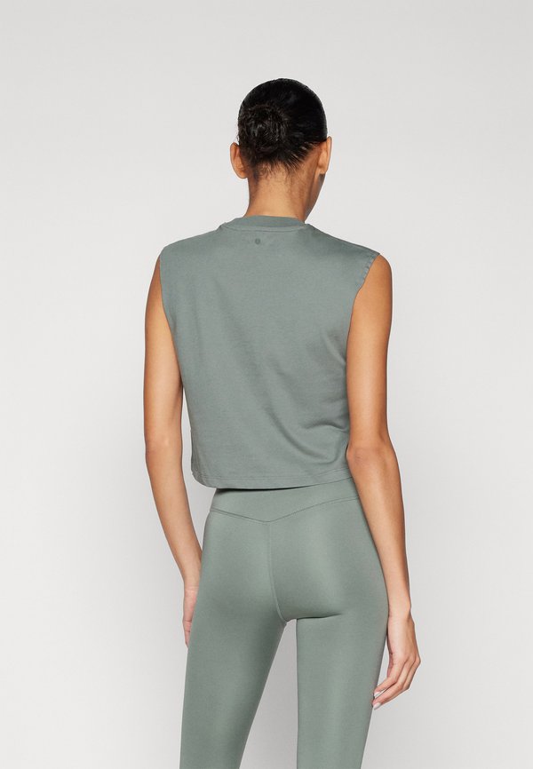 CROPPED TANK TOP - Basic T-shirt3