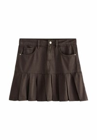 Gonna di denim marrone con vita aderente e orlo ampio plissettato. Presenta tasche frontali e chiusura con un singolo bottone metallico.