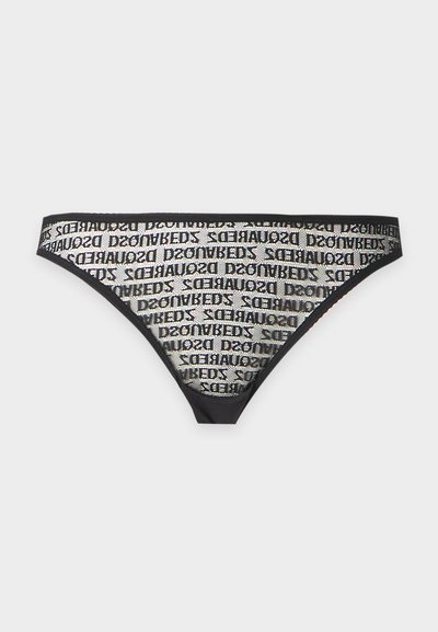 Sous-vêtements en résille noire style bikini avec un motif de texte blanc répétitif épelant "DSQUARED2" sur le tissu.
