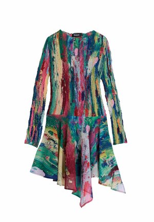 Színes hosszú ujjú ruha texturált kötött felsőrésszel és aszimmetrikus szegéllyel. Több színben élénk festékspricc mintával díszítve.