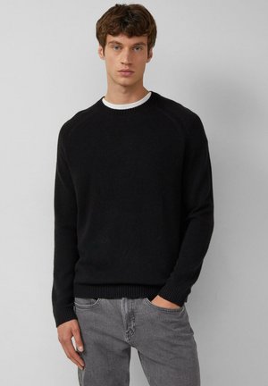 - Sweter
