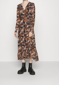 Freequent Vardagsklänning - brown