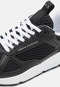 Armani Exchange Sportcipő - black