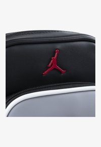 Thumbnail Image 11