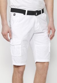 Koroshi BERMUDA  - Šortky - blanco white