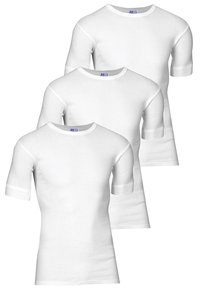 Tre hvide bomulds t-shirts med korte ærmer. T-shirtsene har en rund halsudskæring og en glat tekstur, med en standard pasform design.