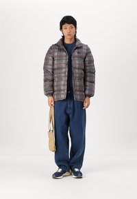 Helly Hansen YU MODULAR PUFFER JACKET UNISEX - Veste d'hiver - concrete