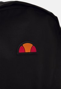 Ellesse ARORA BACKPACK AND WATER BOTTLE SET UNISEX - Iskolai készlet - black