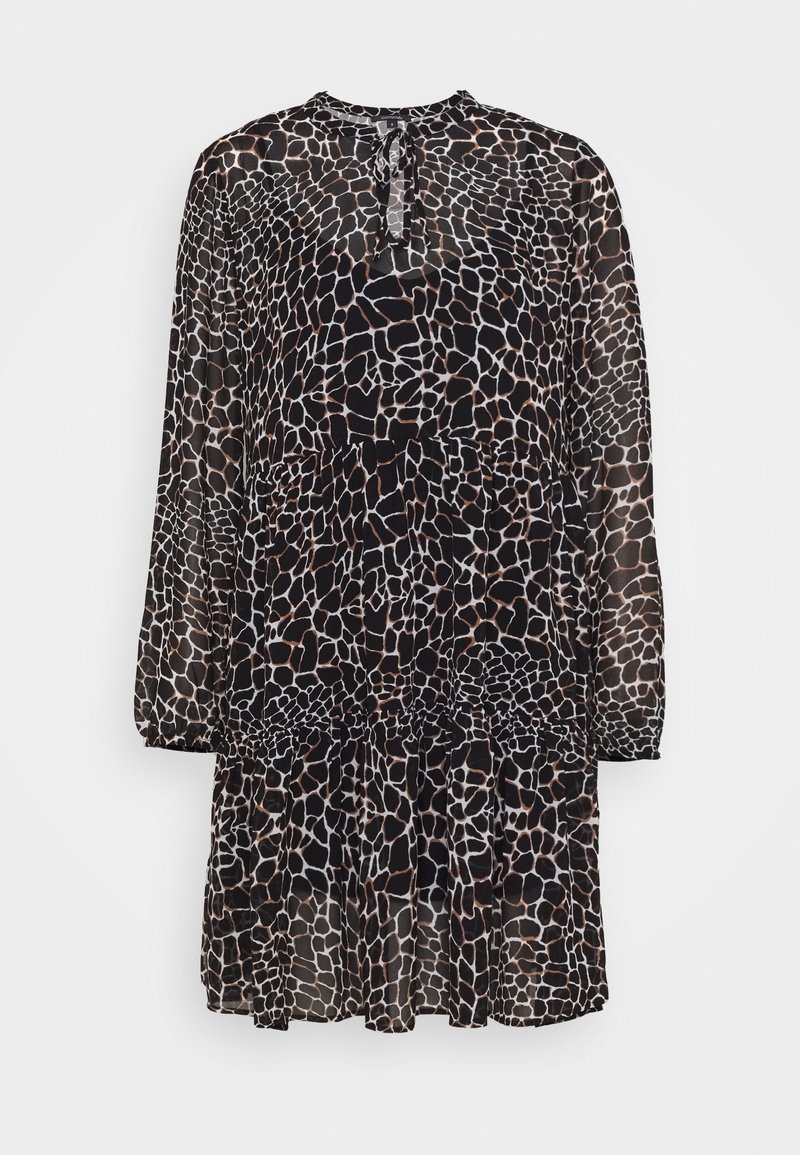 Robe longue transparente à manches longues, imprimé girafe noir et blanc, avec un petit nœud à l'avant de l'encolure.
