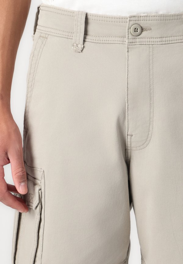 BAGGY - Denim shorts - khaki2