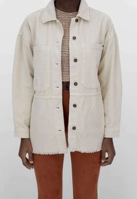 Stradivarius Tunn jacka - stone