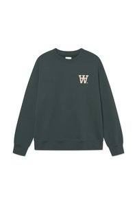 Dunkelgrüner Pullover mit Rundhalsausschnitt, gerippten Bündchen und Saum, mit einem beigen "W"-Logo auf der linken Brust. Glatte Baumwolltextur.