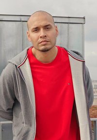 Tommy Hilfiger TEE - T-shirt básica - primary red