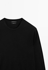 Black long-sleeve t-shirt with a crew neckline, made from soft cotton. Features a tag labeled "Massimo Dutti" inside the neck.