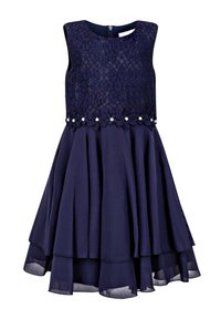 Marinblå klänning med spetsoverdel, ärmlös design, blommösterdekoration i midjan och en utsvängd, lager-på-lager kjol. Dragkedjestängning bak.