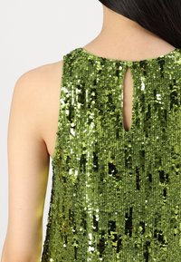 JJXX JXTARA SEQUIN DRESS - Koktel haljina / svečana haljina - parrot green