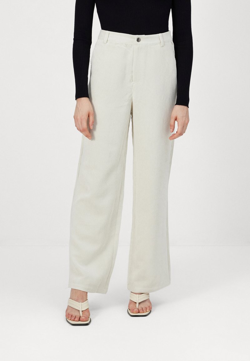 Pieces PCEFFI WIDE PANT  - Pantaloni - egret