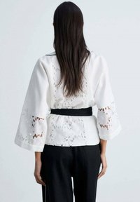 Mango NIEVE-A - Bluza - white
